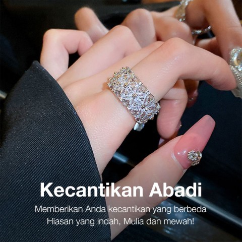 Cincin bunga Moissanite