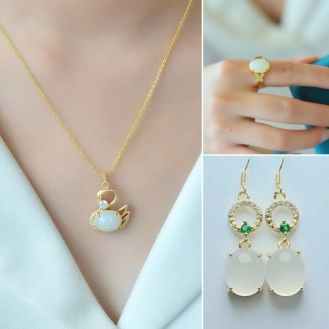 Set Perhiasan Cygnet White Chalcedony